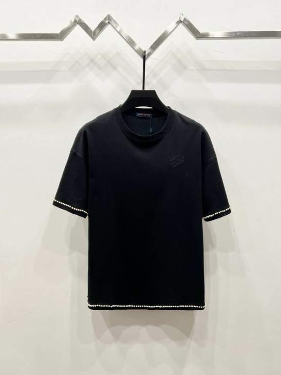 Picture of Louis Vuitton T Shirts Short _SKULVS-XLqqtx267228